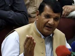 شہباز شریف کی زیرقیادت ملک ترقی کر رہا ہے، لوگ تو ڈیفالٹ کے منتظر تھے: امیر مقام