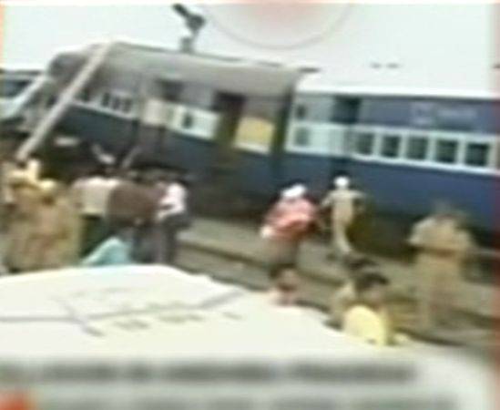 بھارت میں مسافر ٹرین اور مال گاڑی میں تصادم ،14مسافر جاں بحق، متعددزخمی 