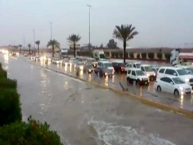 سعودی عرب میں بارشوں سے ہلاکتوں کی تعداد15ہوگئی ، سات افراد لاپتہ 