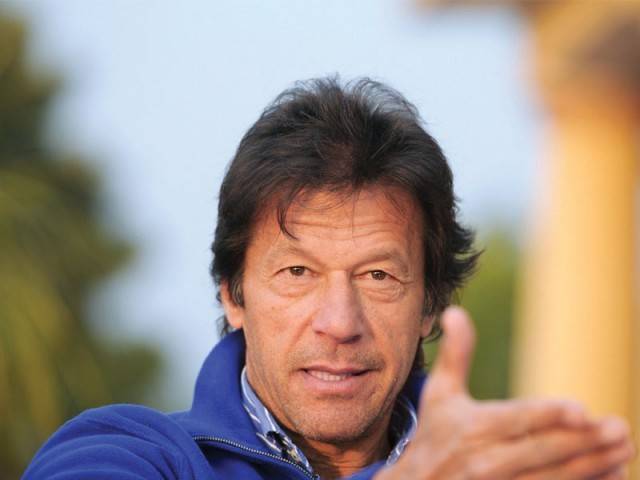 حکومت ڈرون حملوں پر دوغلی پالیسی اپنا رہی ہے: عمران خان 