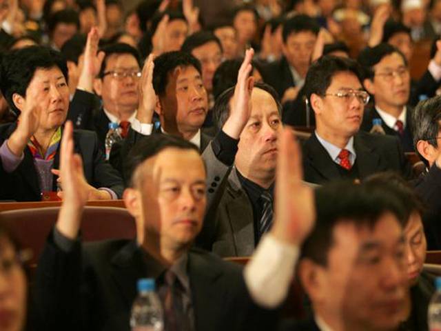 چین میں دھوکہ دہی اور رشوت لینے کے الزامات کے بعد 500سے زائد میونسپل اراکین مستعفی 