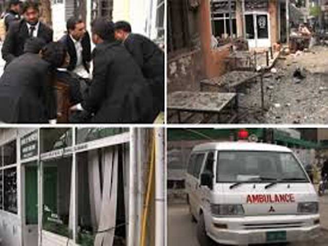 اسلام آبادکچہری میں دہشتگردی: کوئی پولیس اہلکار حملہ آوروں کے آڑے نہ آیا، واک تھروگیٹ خراب ، شرپسندوں کو بیک سپورٹ بھی حاصل تھی 