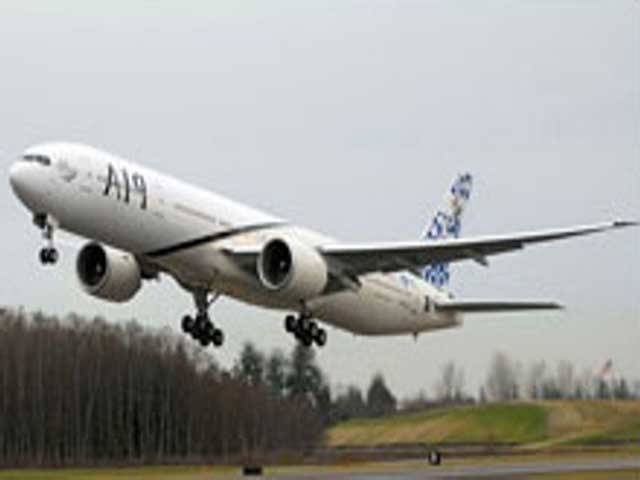پی آئی اے کا کراچی ائیرپورٹ پر موجود تمام طیارے لاہور اور اسلام آباد بھیجنے کافیصلہ