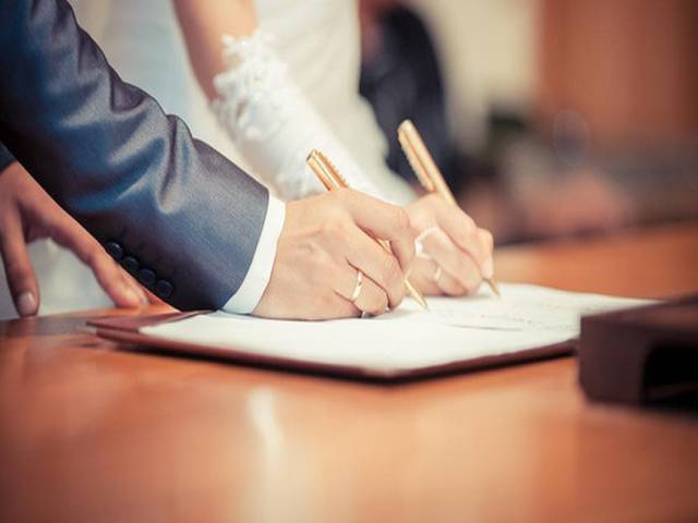 برطانیہ میں جبری شادی پر پابندی کا قانون نافذ العمل 