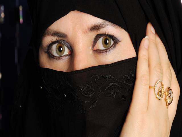 ارب پتی سعودی دوشیزہ کو شوہر کی تلاش ،درخواستوں کے ڈھیر لگ گئے 