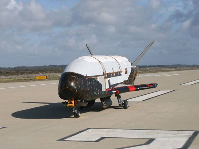 امریکی خلائی جہاز انتہائی خفیہ مشن مکمل کر کے 22 ماہ بعد واپس آگیا 