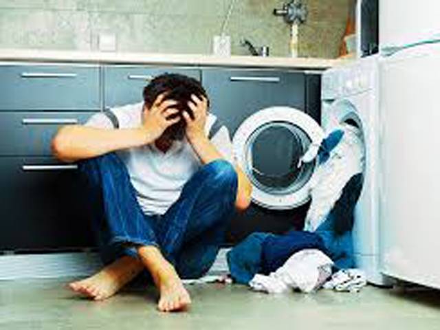 وہ سات غلطیاں جن سے کپڑے دھوتے ہوئے بچنا چاہیے