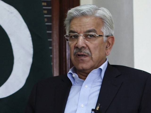 سانحہ پشاور، وزیردفاع کا ’ضرب عضب‘ جاری رکھنے کا اعلان 