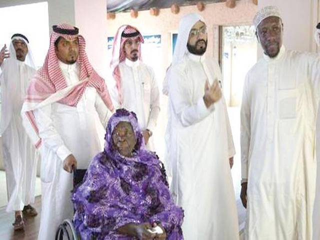 صدر اوباما کی دادی عمرہ ادا کرنے سعودی عرب پہنچ گئیں