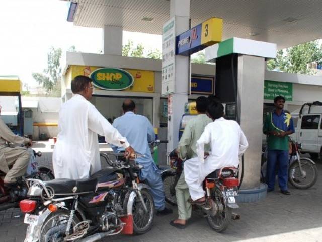 حکومت پاکستان کی جانب سے پٹرولیم مصنوعات کی قیمتوں میں رد و بدل کا امکان 