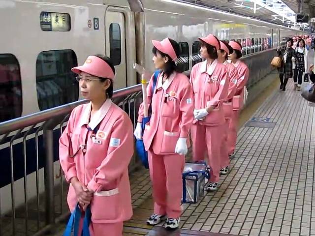 جاپانی ریلوے کے یہ ملازم پوری ٹرین کی صفائی میں کتنا وقت لگاتے ہیں ؟حیرت انگیز جواب جو پاکستان ریلوے کی ہوائیاں اڑا دے گا 
