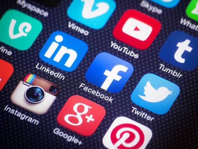 سعودی عرب میں سوشل میڈیا ویب سائٹس پر پابندی لگنے کاامکان ، بل تیار