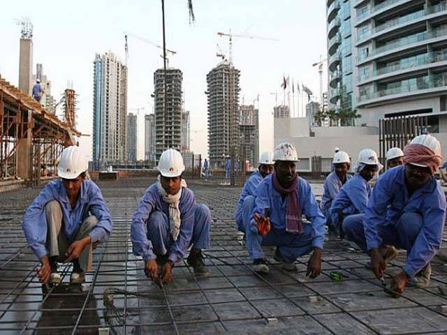 رمضان المبارک میں 12 بجے دوپہر سے تین بجے تک کارکنوں سے دھوپ میں کام نہیں لیا جاسکتا :سعودی وزارت محنت