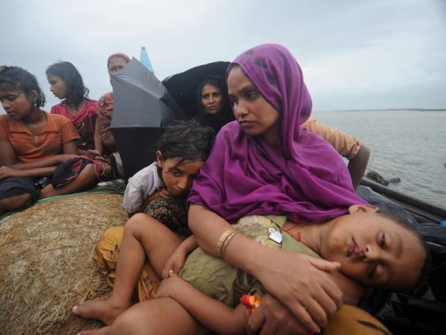 برما کے روہنگیا مسلمانوں کے لیے پاکستان نے 50 لاکھ ڈالر امداد کا اعلان کر دیا 