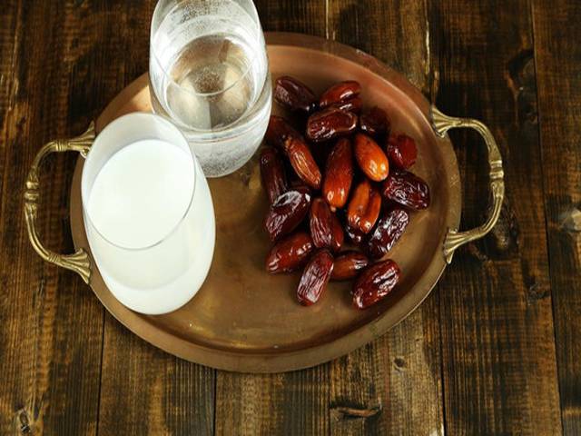رمضان المبارک میں پیاس کی شدت سے بچنے کیلئے مفید مشروب 