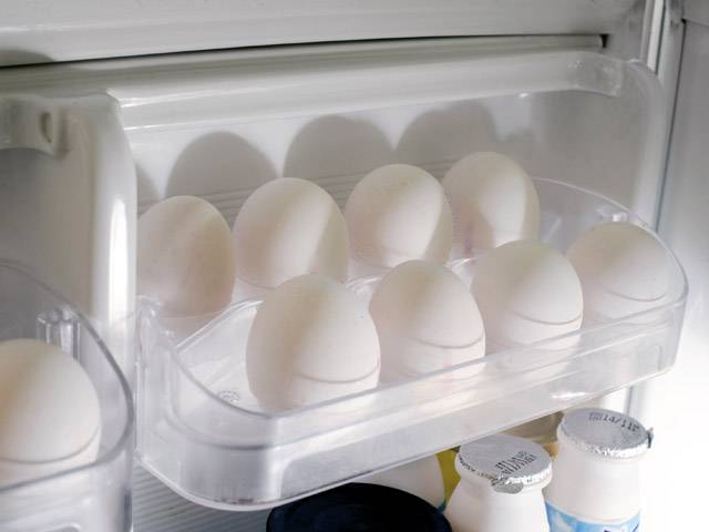 کیا انڈے فریج میں رکھنا بہتر ہے یا فریج سے باہر؟وہ بات جو آپ کو آج تک کسی نے نہیں بتائی 