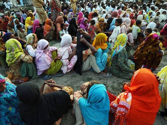 بنگلہ دیش : مفت کپڑے حاصل کرنیکی کوشش‘ بھگڈر مچنے سے 27 افراد ہلاک‘ 50 سے زائد زخمی