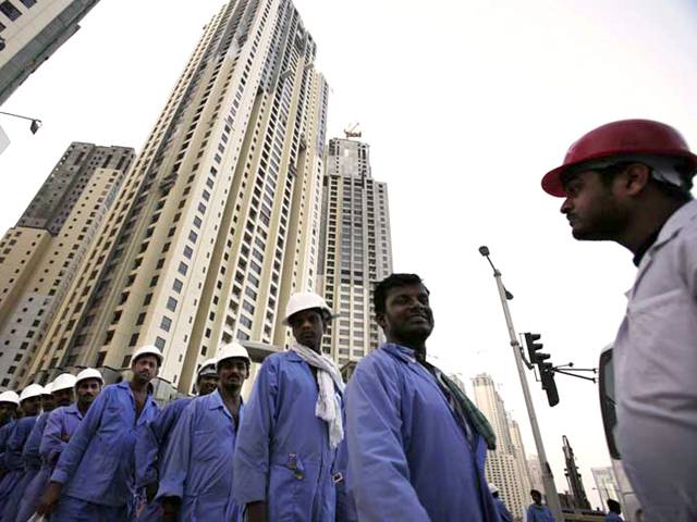 سعودی حکومت کا قابل تحسین اقدام، مزدوروں کو تنخواہیں نہ دینے والوں کے خلاف بڑا کام کردکھایا