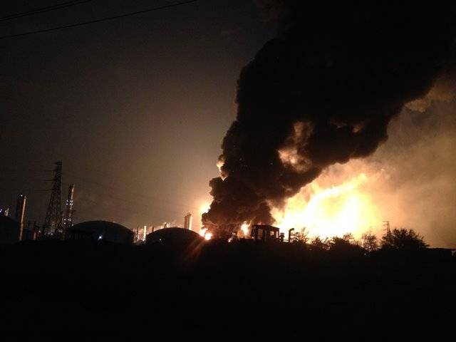 آتش بازی تیار کرنیوالی فیکٹری میں دھماکہ‘ 15 افراد ہلاک‘ ملبہ ایک کلومیٹر تک پھیل گیا