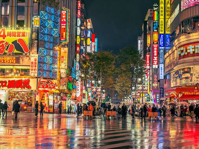 جتنی بھی بارش ہو ٹوکیو میں پانی سڑکوں سے فوری صاف کیسے ہوجاتا ہے؟ 