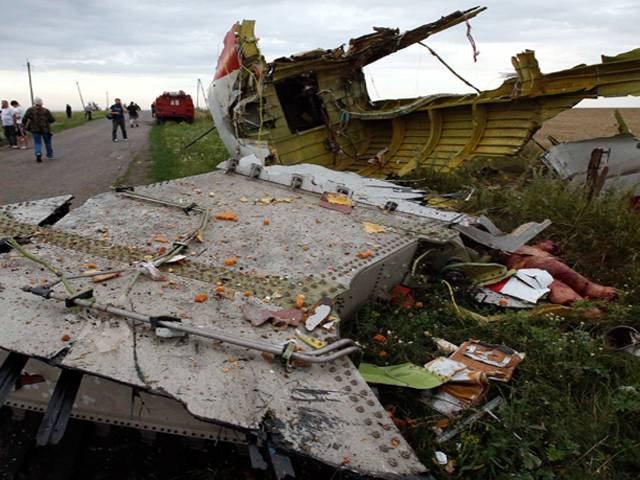 تباہ ہونیوالے ملائیشین طیارے ایم ایچ 17کے ملبے سے روسی میزائل ’بوک‘ کے ٹکڑے برآمد