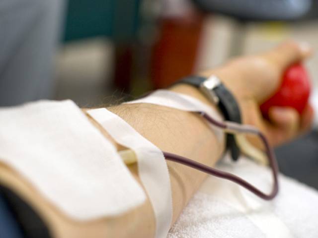 جرمانے کی رقم ادا نہیں کرسکتے تو خون کا عطیہ دیں امریکی عدالت کا فیصلہ