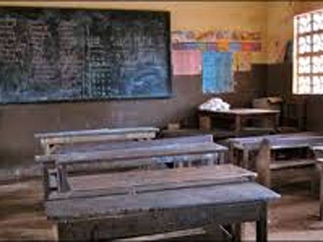 بھارتی نصاب سندھ کے سکولوں میں پڑھانے کا انکشاف