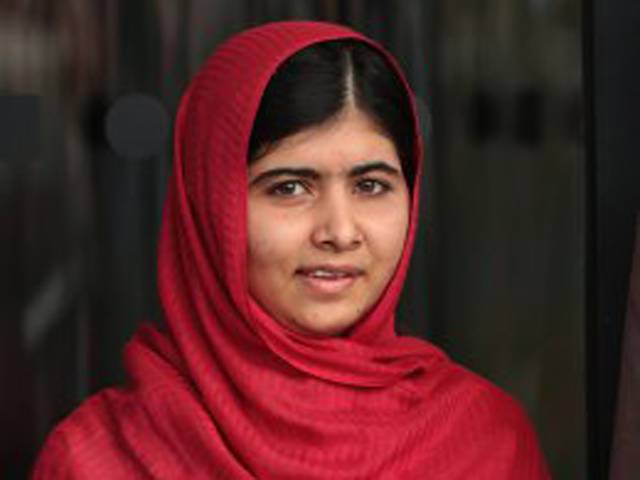 برمنگھم کا شہری ہونے پر فخر ہے: ملالہ کا اپنے پورٹریٹ کی نمائش کی تقریب سے خطاب