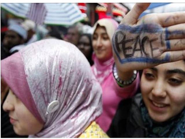 ’ڈونلڈ ٹرمپ “اور دہشت گردی کے خلاف امریکی مسلمانوں کا نیویارک ” ٹائمز اسکوائر “ پراحتجاج