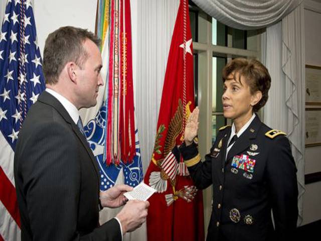 امریکی تاریخ میں پہلی بار خاتون جنرل کو ملٹری اکیڈمی کا سربراہ مقرر کردیا گیا 