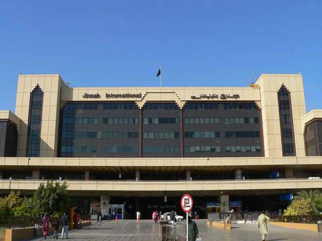جناح انٹر نیشنل ایئرپورٹ پر بجلی بند ، فلائٹ آپریشن متاثر