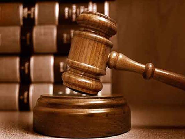 قتل کے دو الگ الگ مقدمات میں ایک مجرم کو موت دوسرے کو عمر قید کی سزاسنا دی گئی