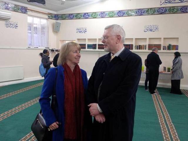 برطانیہ میں مساجد کے دروازے عام لوگوں کے لئے کھول دئیے گئے