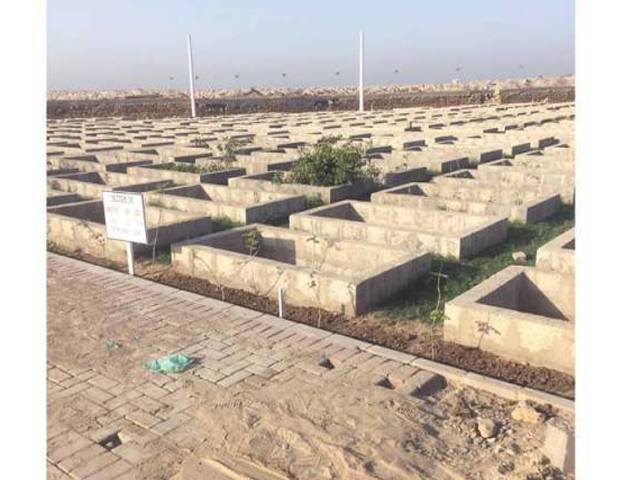 کراچی میں مرنیوالوں پاکستانیوں کو ٹیکنالوجی سے لیس جدید قبرستانوں میں دفنانے کا فیصلہ