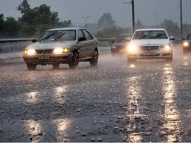 لاہور سمیت ملک کے متعدد شہروں میں بارش،موسم ایک بار پھر سردہو گیا