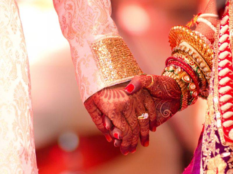 لاہور میں دولہا، دلہن نے میچ کی خاطر شادی کا وقت تبدیل کرلیا