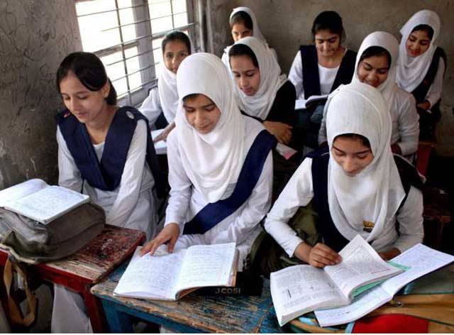  وفاقی تعلیم وپیشہ وارانہ تربیت ڈویژن کیلئے 2 ارب 22 کروڑ 10 لاکھ روپے مختص