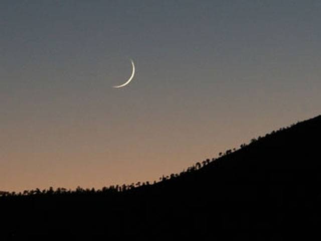 رمضان کا چاند نظر آ گیا ،پہلا روزہ آج ہو گا 