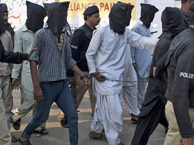 لاہور: پولیس کا مشتبہ افراد کیخلاف آپریشن؛ متعدد افراد گرفتان ، اسلحہ بھی برآمد