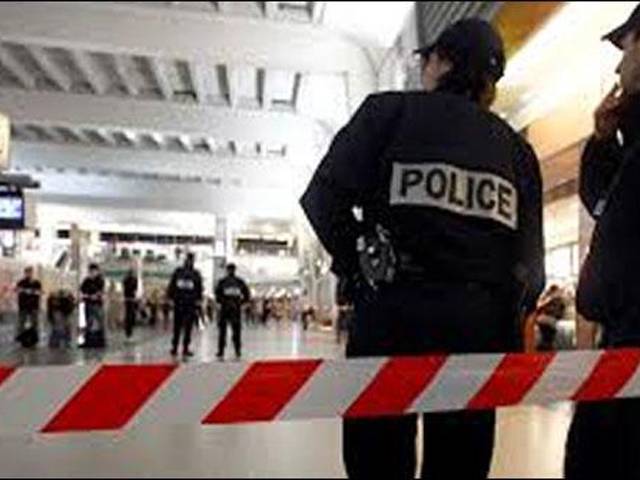 سینٹرل لندن میں ایک شخص کا چاقو سے حملہ، خاتون ہلاک ، 5افراد زخمی ، حملہ آور گرفتار