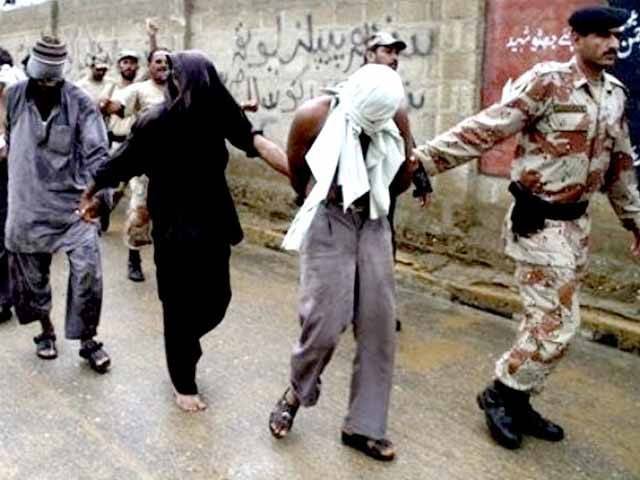 رینجرز کی کراچی میں کارروائیاں : سنگین جرائم میں ملوث سیاسی جماعت کے ملزم سمیت چار افراد گرفتار