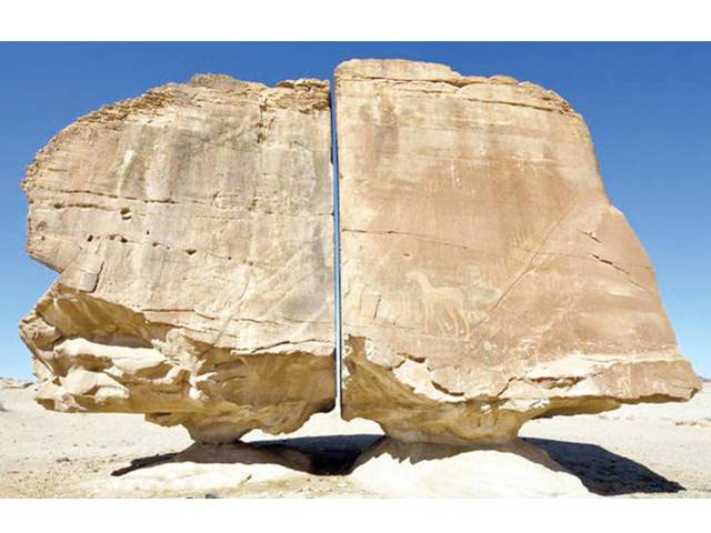 سعودی عرب کے صحرا میں دنیا کی قدیم ترین ایسی چیز دریافت کہ دنیا بھر کے ماہرین دنگ رہ گئے، ایسا کیا تھا؟ جان کر آپ کی حیرت کی بھی انتہا نہ رہے گی