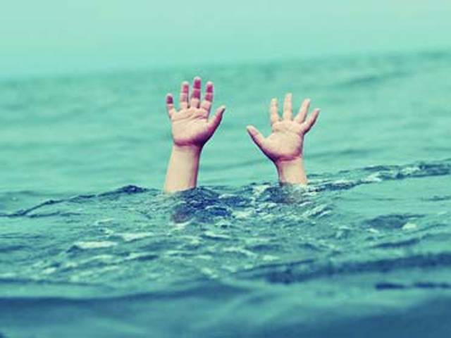 ”ابو میں ڈوب جاﺅں گی “، گجرات میں سنگدل باپ نے بیٹی کو نہر میں پھینک دیا