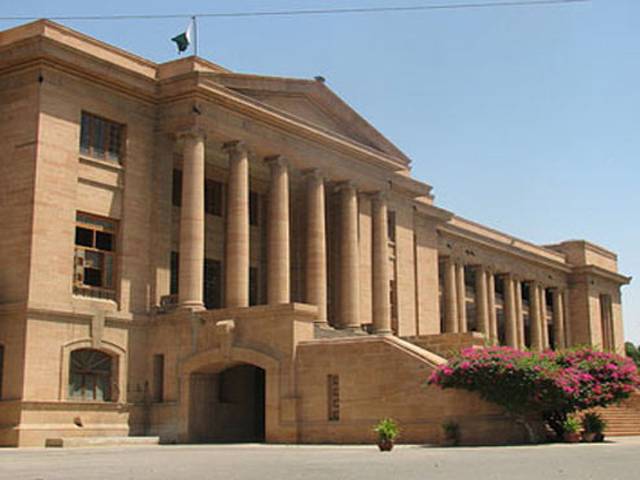 سندھ ہائیکورٹ میں پیشی پرآئے شہری کی حالت غیر ہو گئی
