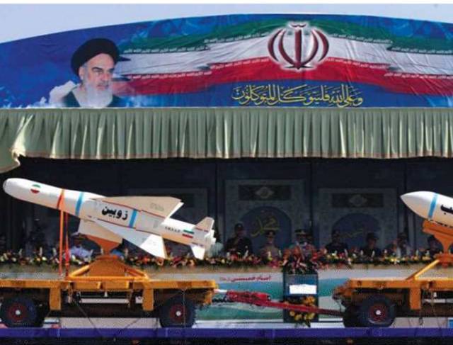 امریکہ کیساتھ کشیدگی ، ایران نے ایسے ہتھیار نکال کر دنیا کے سامنے رکھ دیئے جنہیں دیکھ کر مغرب کی نیندیں اڑ گئیں