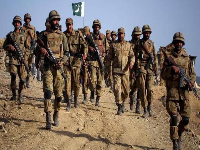 کتنے فیصد پاکستانی پاک فوج پر اعتماد رکھتے ہیں؟ نئے سروے میں حیران کن جواب سامنے آگیا