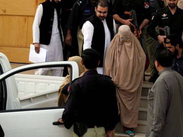 افغان خاتون شربت گلہ کوعدالتی حکم پر ڈی پورٹ کر دیا گیا