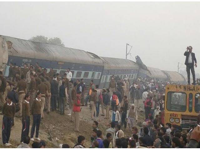 بھارت میں ریل گاڑی کے خوفناک حادثے میں 120افراد ہلاک اور 200سے زائد زخمی ہو گئے 