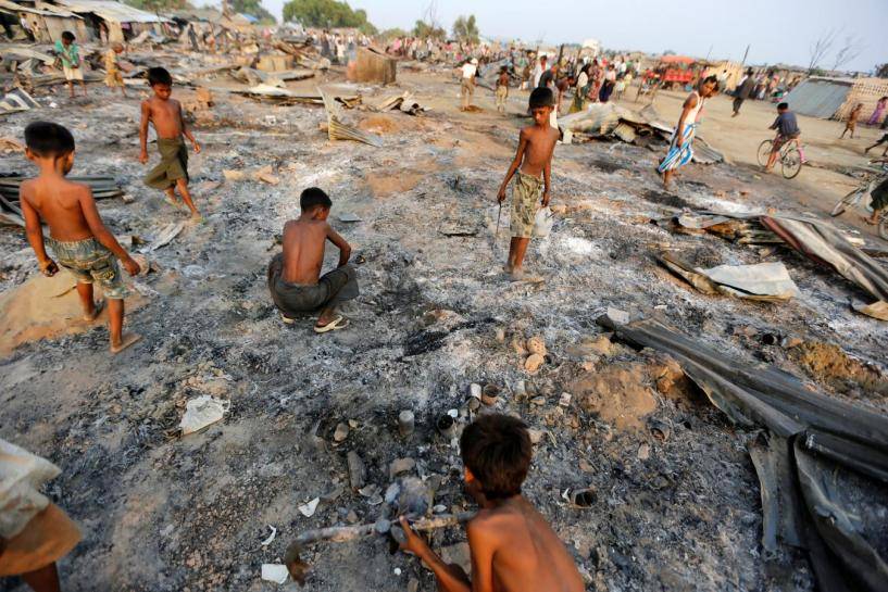 میانمار: آرمی نے روہنگیا مسلمانوں کے ایک ہزار گھر تباہ کر دئیے: ہیومن رائٹس واچ، سرحد پر چینی فوج ہائی الرٹ