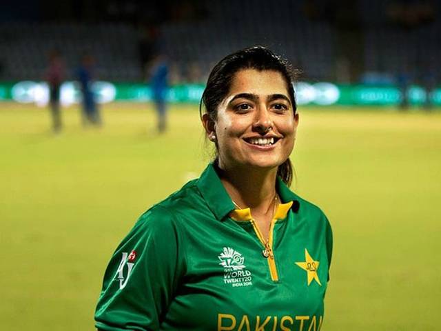 پاکستان خواتین کرکٹ ٹیم کی کپتان ثنا میر کو تبدیل نہ کرنے کا فیصلہ